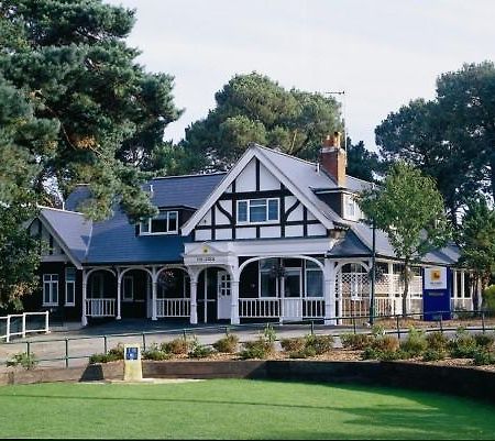 The Lodge At Meyrick Park Bournemouth Exteriör bild